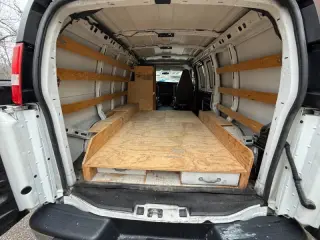 2017 GMC Savana 2500