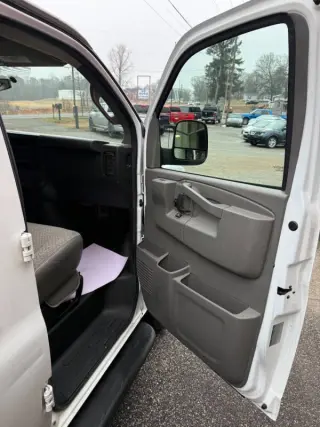 2017 GMC Savana 2500