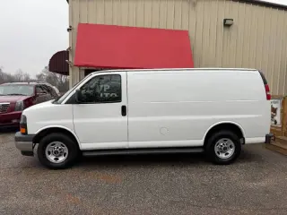 2017 GMC Savana 2500