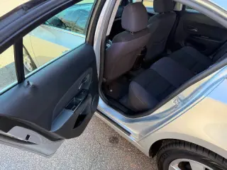 2013 Chevrolet Cruze 1LT Auto