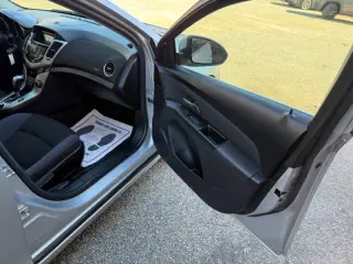 2013 Chevrolet Cruze 1LT Auto