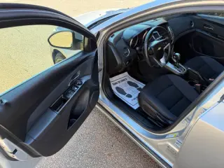 2013 Chevrolet Cruze 1LT Auto