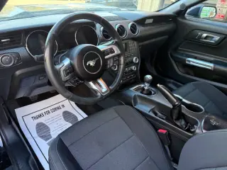 2017 Ford Mustang V6