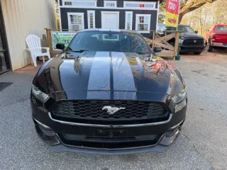 2017 Ford Mustang V6