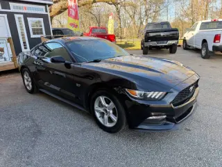 2017 Ford Mustang V6