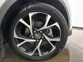 Silver Certified 2018 Toyota C-HR XLE