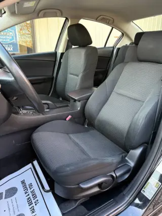 2013 Mazda MAZDA3 i SV