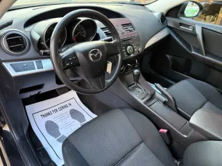 2013 Mazda MAZDA3 i SV
