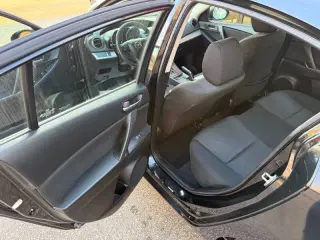 2013 Mazda MAZDA3 i SV