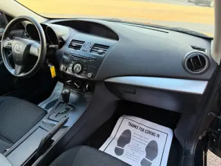 2013 Mazda MAZDA3 i SV