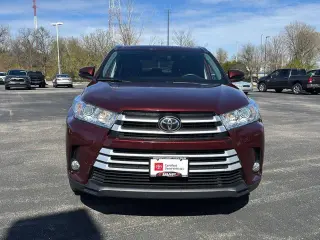 Silver Certified 2019 Toyota Highlander XLE
