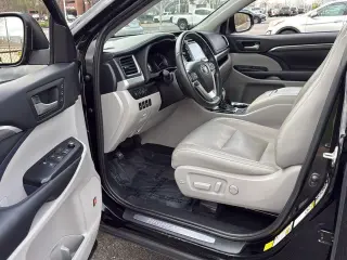 Silver Certified 2019 Toyota Highlander Limited Platinum