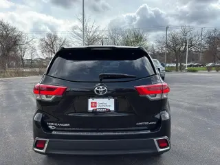 Silver Certified 2019 Toyota Highlander Limited Platinum
