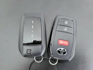 Toyota Prius 2024 XLE 4dr Hatchback