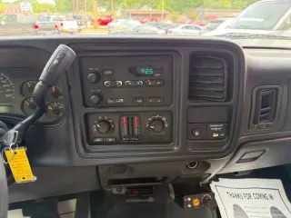 2004 Chevrolet Silverado 2500HD Work Truck