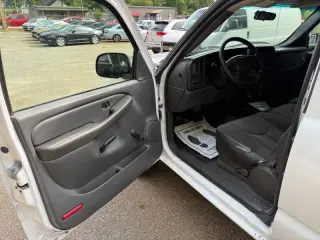 2004 Chevrolet Silverado 2500HD Work Truck