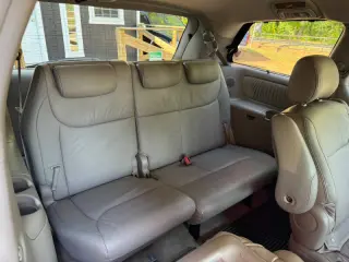 2005 Toyota Sienna XLE Limited 7 Passenger
