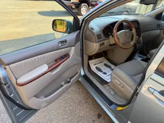 2005 Toyota Sienna XLE Limited 7 Passenger