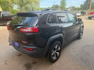 2017 Jeep Cherokee Trailhawk