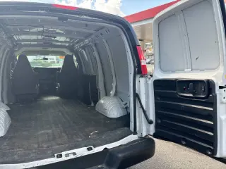 2021 Chevrolet Express 2500