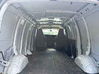 2021 Chevrolet Express 2500