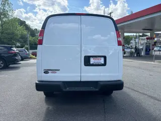 2021 Chevrolet Express 2500
