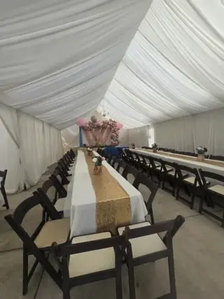 Carpas con draping mesas silla