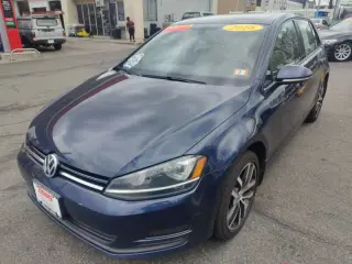 2016 Volkswagen Golf TSI SE