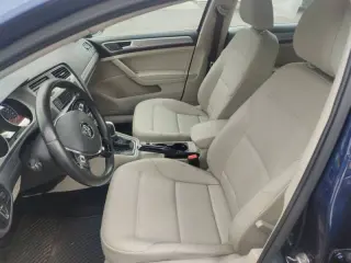 2016 Volkswagen Golf TSI SE