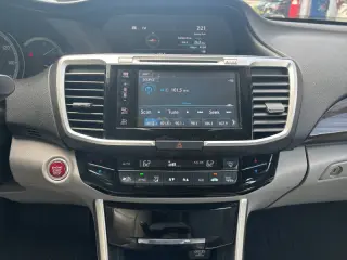 2017 Honda Accord EX-L w/Navi w/Honda Sensing