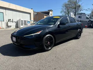 2021 Hyundai Elantra SE