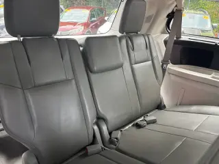 2011 Volkswagen Routan SE
