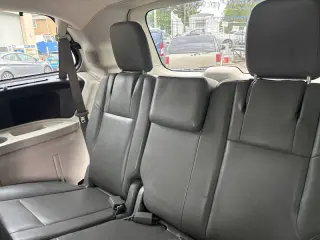 2011 Volkswagen Routan SE