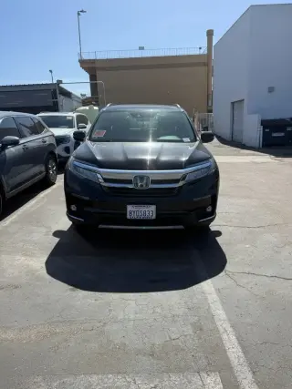 Honda Pilot 2022 Touring 4dr SUV w/Rear Captain's Chairs