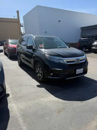 Honda Pilot 2022 Touring 4dr SUV w/Rear Captain's Chairs