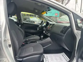 2014 Kia Rio 5-Door LX