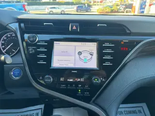 2020 Toyota Camry Hybrid LE
