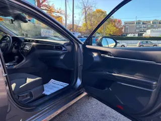 2020 Toyota Camry Hybrid LE