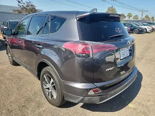 Toyota RAV4 2017 XLE 4dr SUV