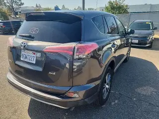 Toyota RAV4 2017 XLE 4dr SUV