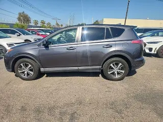Toyota RAV4 2017 XLE 4dr SUV