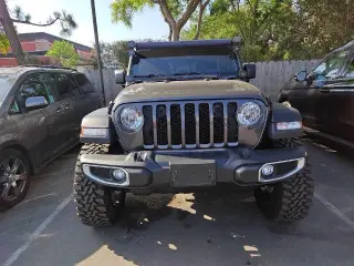 Jeep Gladiator 2023 4x4 Sport 4dr Crew Cab 5.0 ft. SB