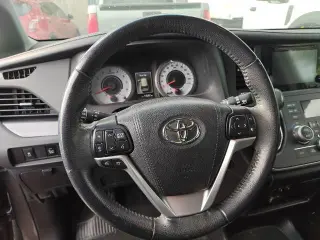 Toyota Sienna 2017 SE 8-Passenger 4dr Mini-Van