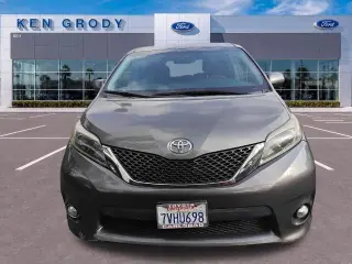 Toyota Sienna 2017 SE 8-Passenger 4dr Mini-Van