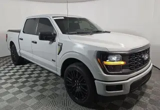 Ford F-150 2024 4x2 STX 4dr SuperCrew 5.5 ft. SB