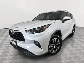 Gold Certified 2024 Toyota Highlander XLE