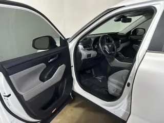 Gold Certified 2024 Toyota Highlander XLE