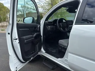 Gold Certified 2025 Toyota TACOMA SR5