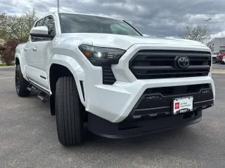 Gold Certified 2025 Toyota TACOMA SR5