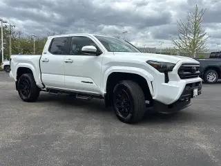 Gold Certified 2025 Toyota TACOMA SR5